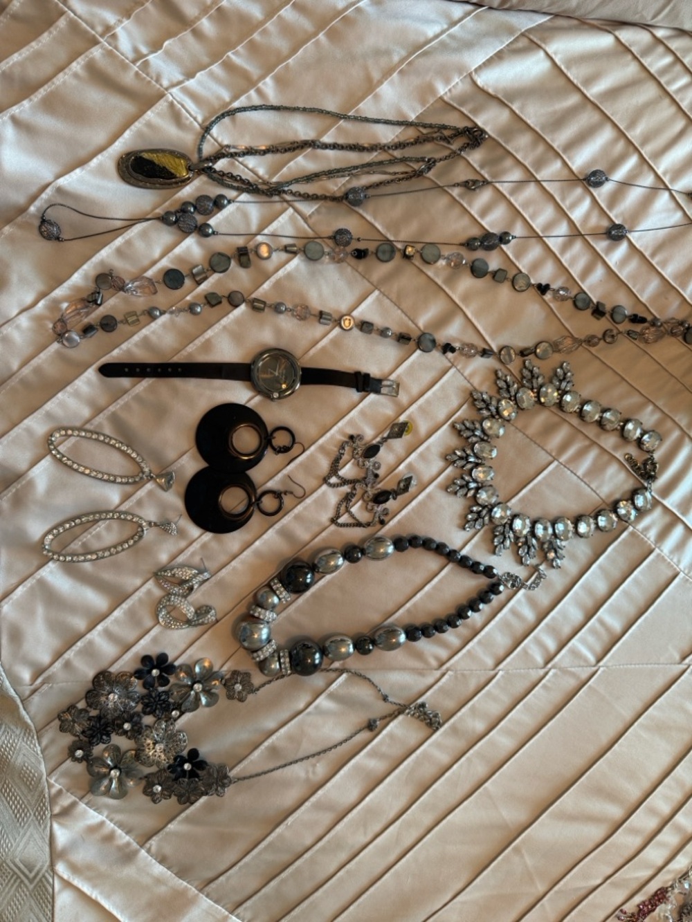 Source Unknown Silver-Tone Multi Necklace and Earrings Jewelry Lot